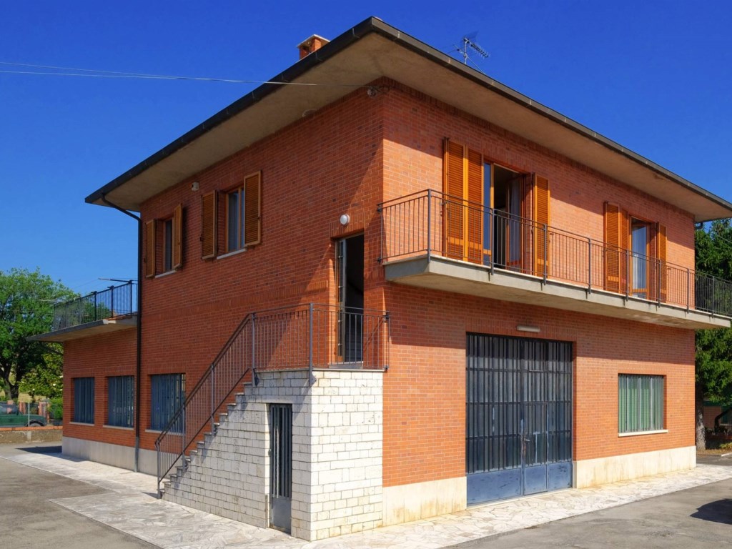 Casa Indipendente in vendita ad Asciano via savelli 4