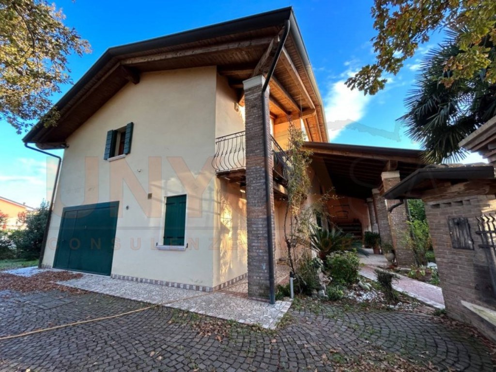 Casa Indipendente in vendita a Villafranca Padovana via Lissaro