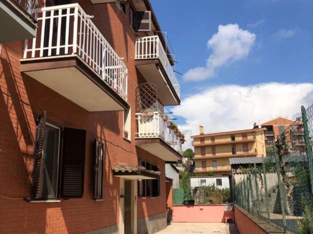Appartamento in vendita a Roma via aretusa, 26