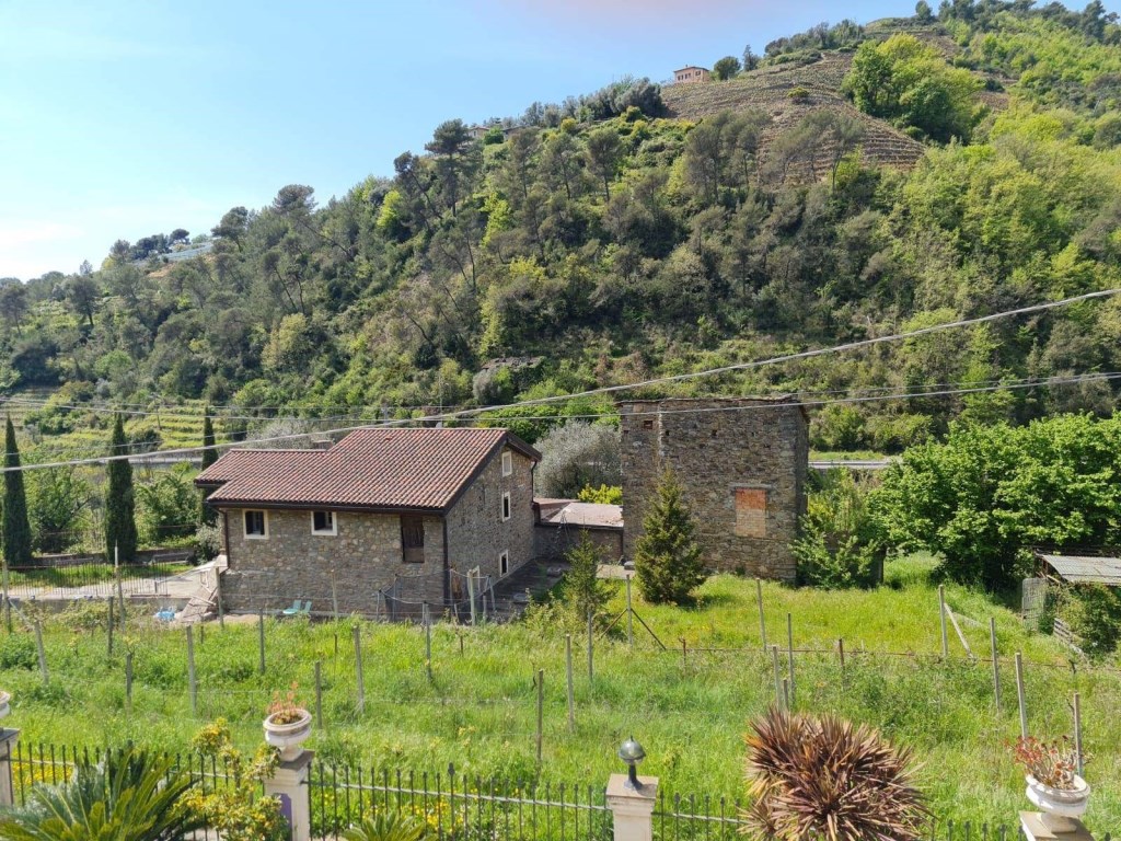 Villa in vendita a Soldano via massabò