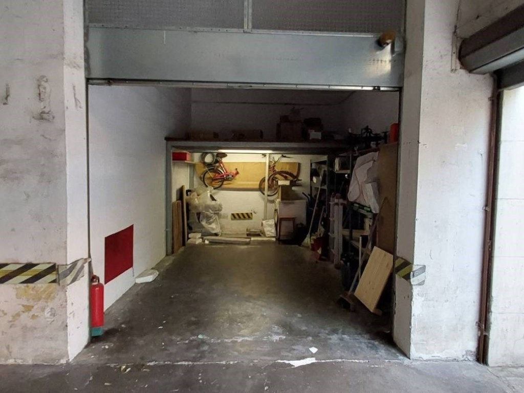 Garage in vendita a Roma via Ridolfino Venuti, 40