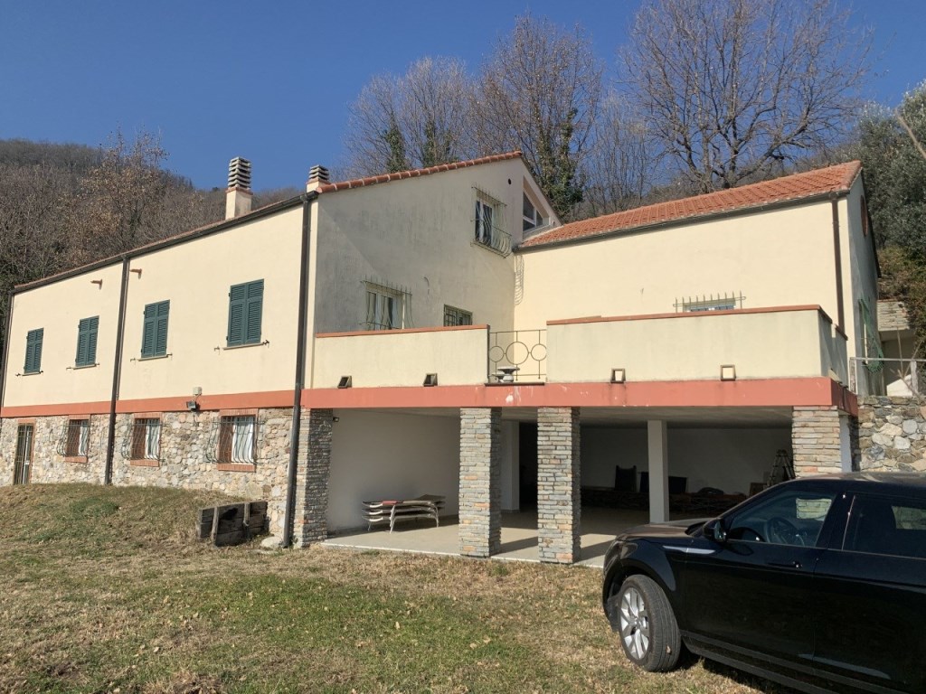 Villa in vendita a Vado Ligure