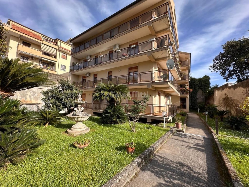 Appartamento in affitto a Caserta via d'Elena, 2