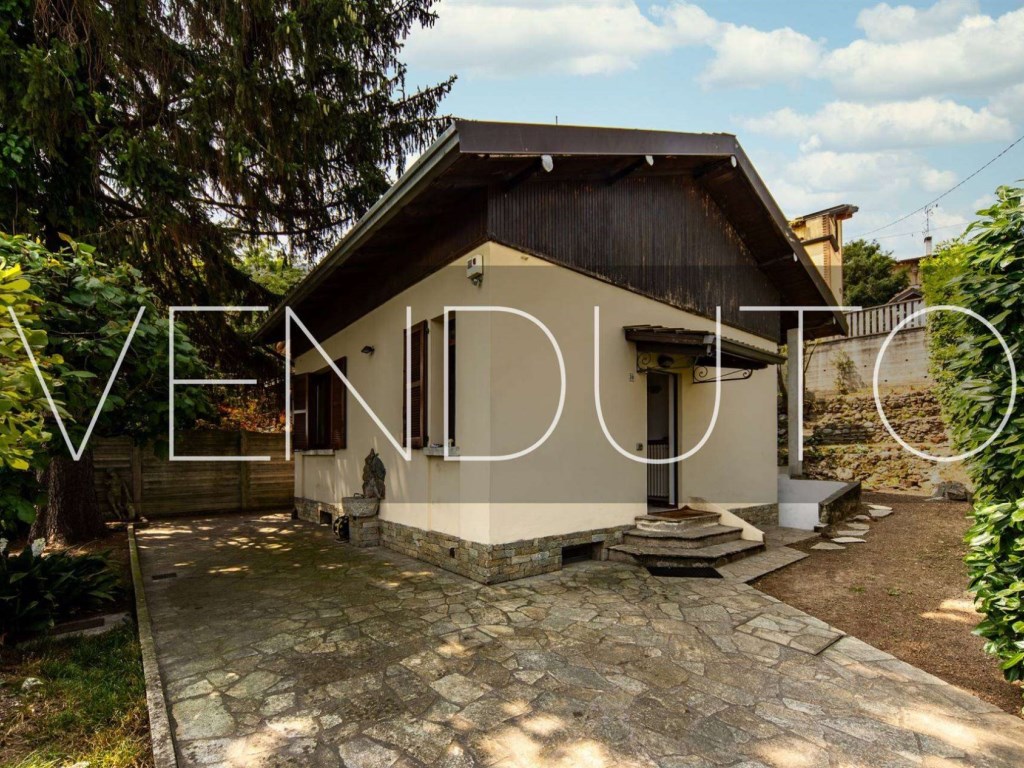 Villa in vendita a Carate Brianza via Bosco Pascoli 30