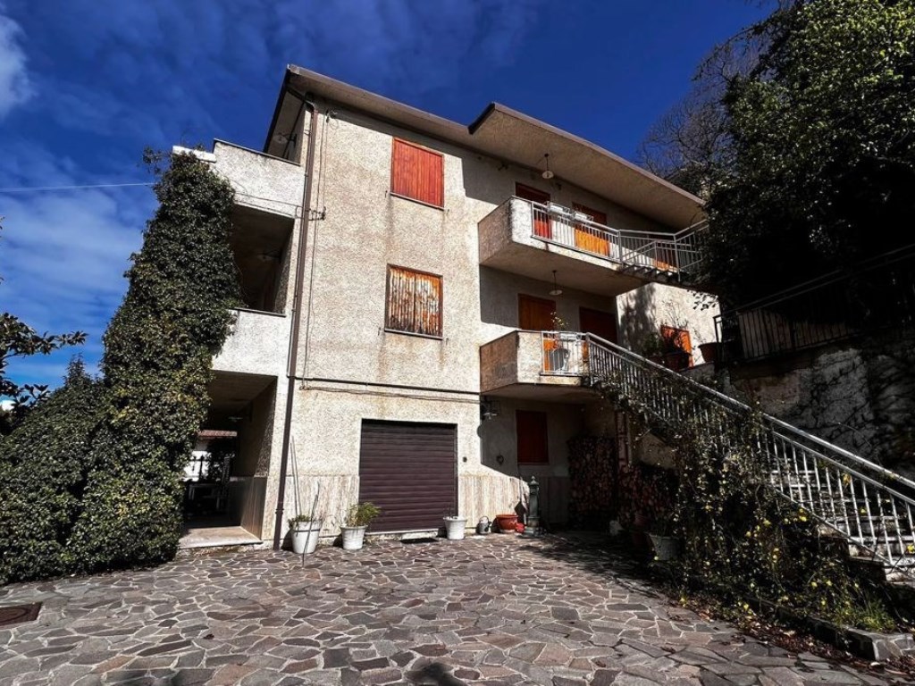 Appartamento in vendita a Casali del Manco casali del Manco Sant'Angelo,snc