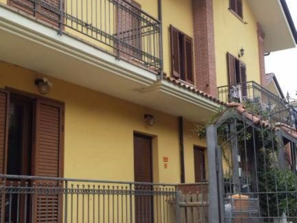 Villa a Schiera in vendita a San Michele di Serino via santa candita ortali