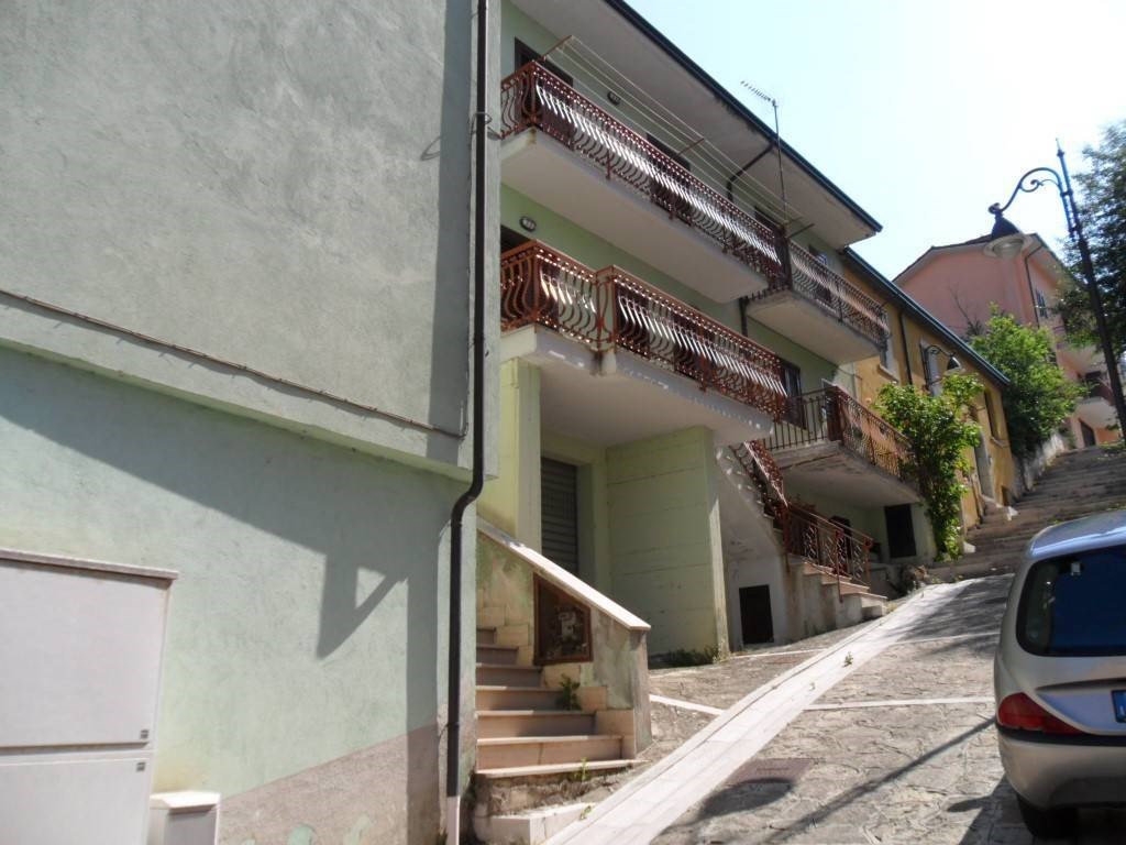 Villa a Schiera in vendita a Castelfranci