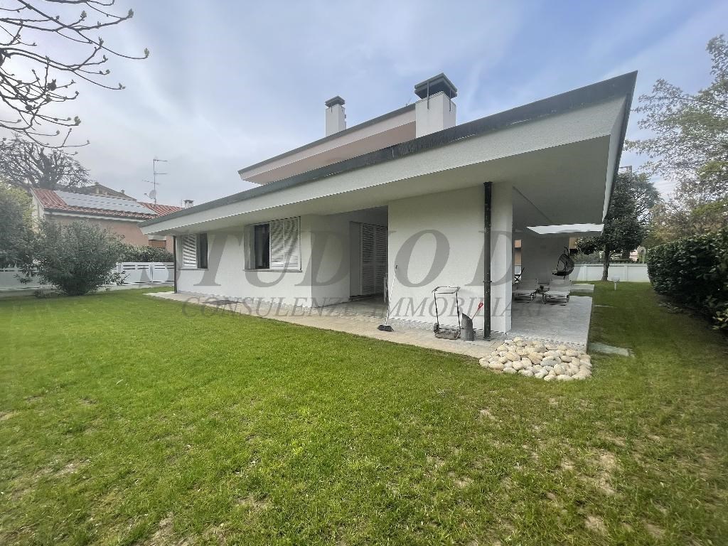 Villa in vendita a Seveso via Longoni