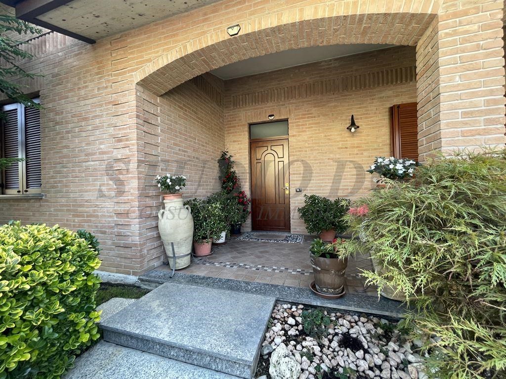 Villa in vendita a Seveso via Marzabotto
