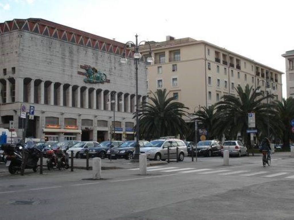 Negozio in affitto a Livorno