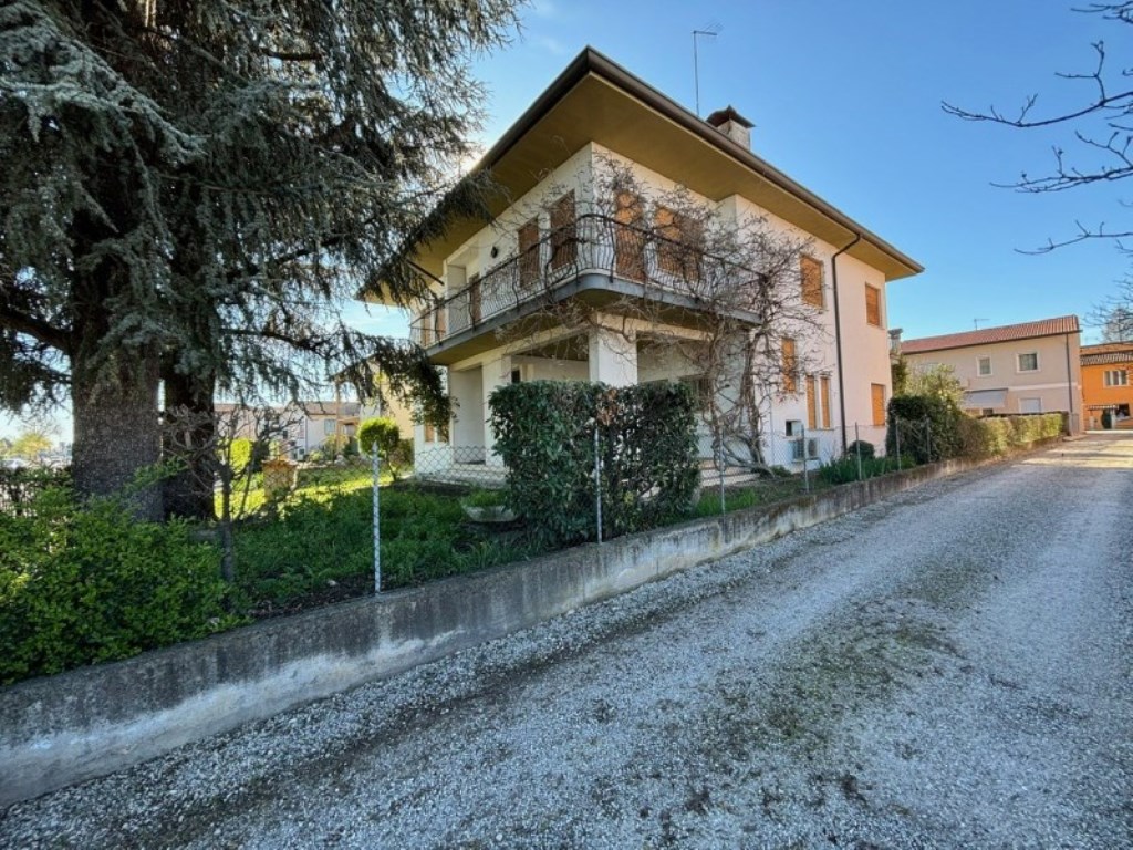 Casa Indipendente in vendita a Castelfranco Veneto
