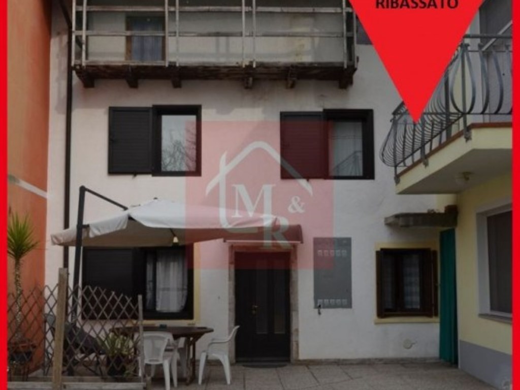 Casa a Schiera in vendita a Pozzuolo del Friuli via Maria Antonini 22