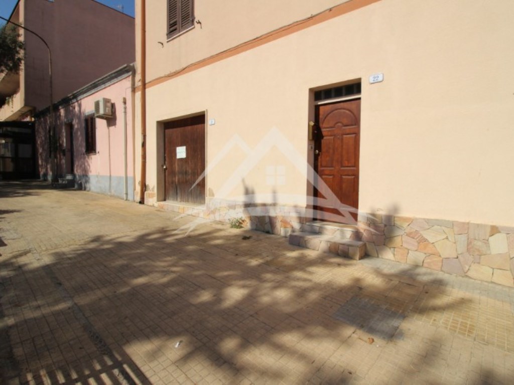 Magazzino in vendita a Porto Torres piazza Marconi,23