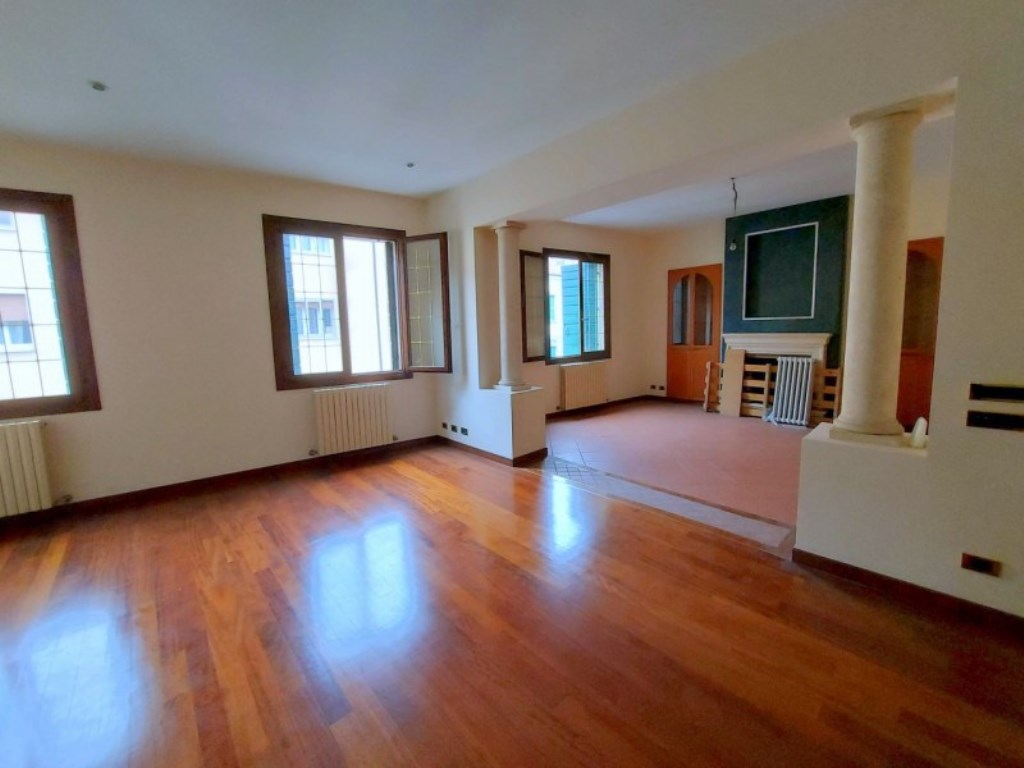 Appartamento in vendita a Padova via Beato Pellegrino