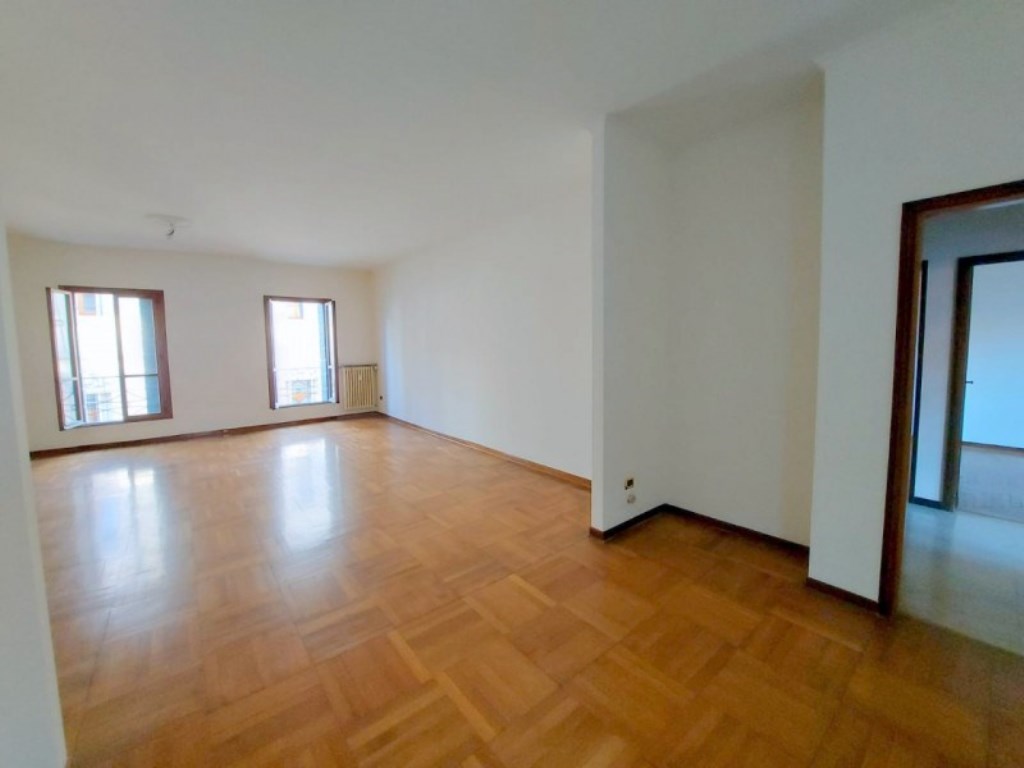 Appartamento in vendita a Padova via roma