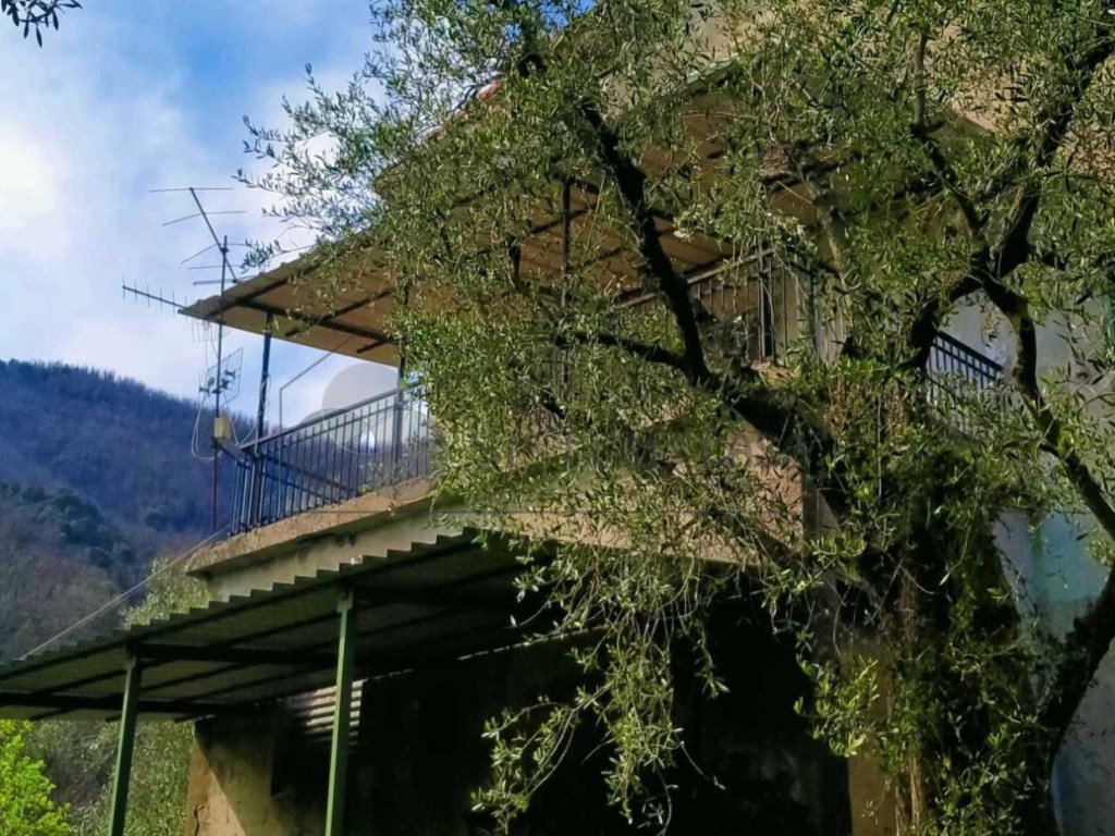 Casa a Schiera in vendita ad Aulla via stadano , snc