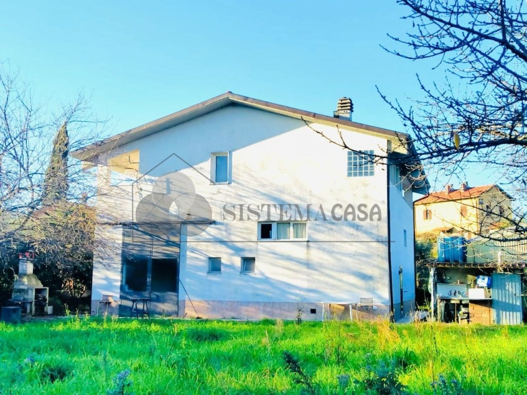 Porzione di Casa in vendita a Sarzana via Pecorina, snc