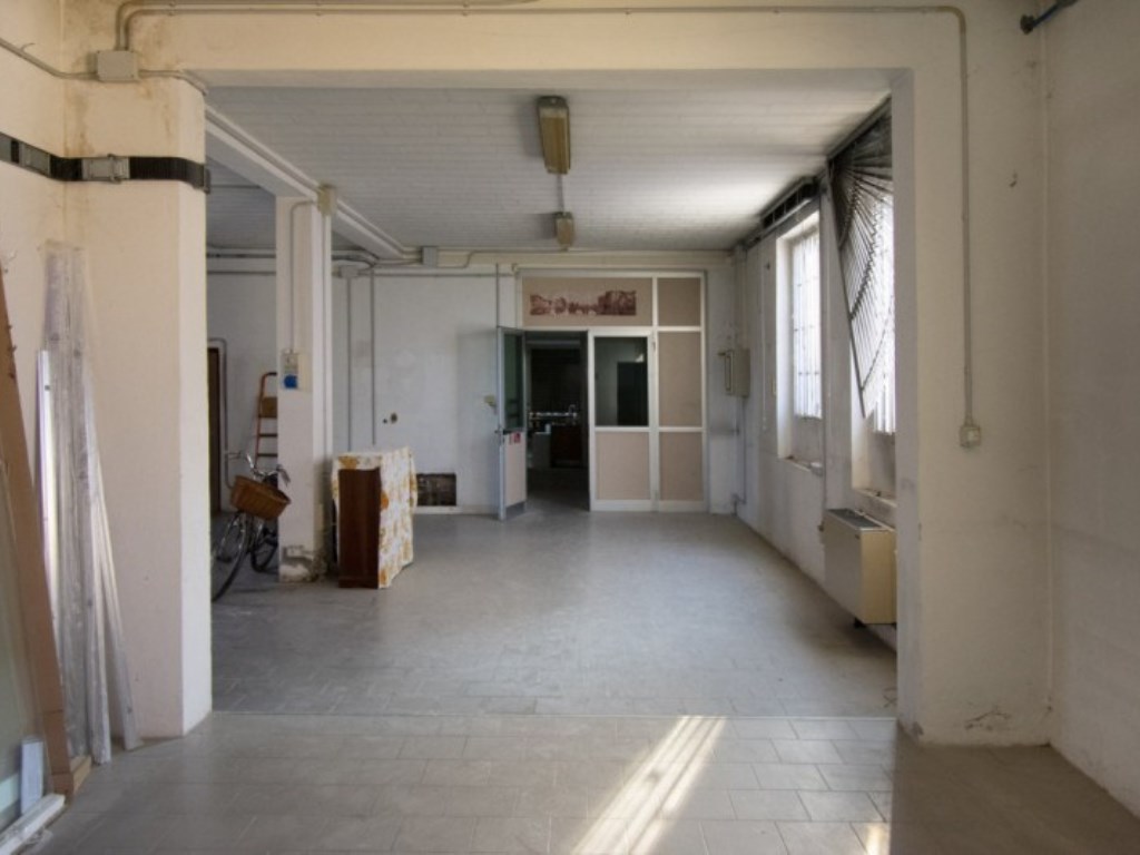 Laboratorio in affitto a Parma via Emilia Ovest