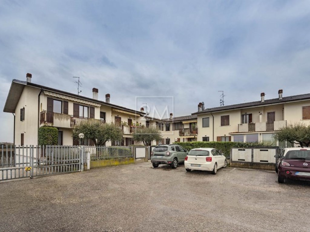 Appartamento in vendita a Villafranca di Verona via Comotto