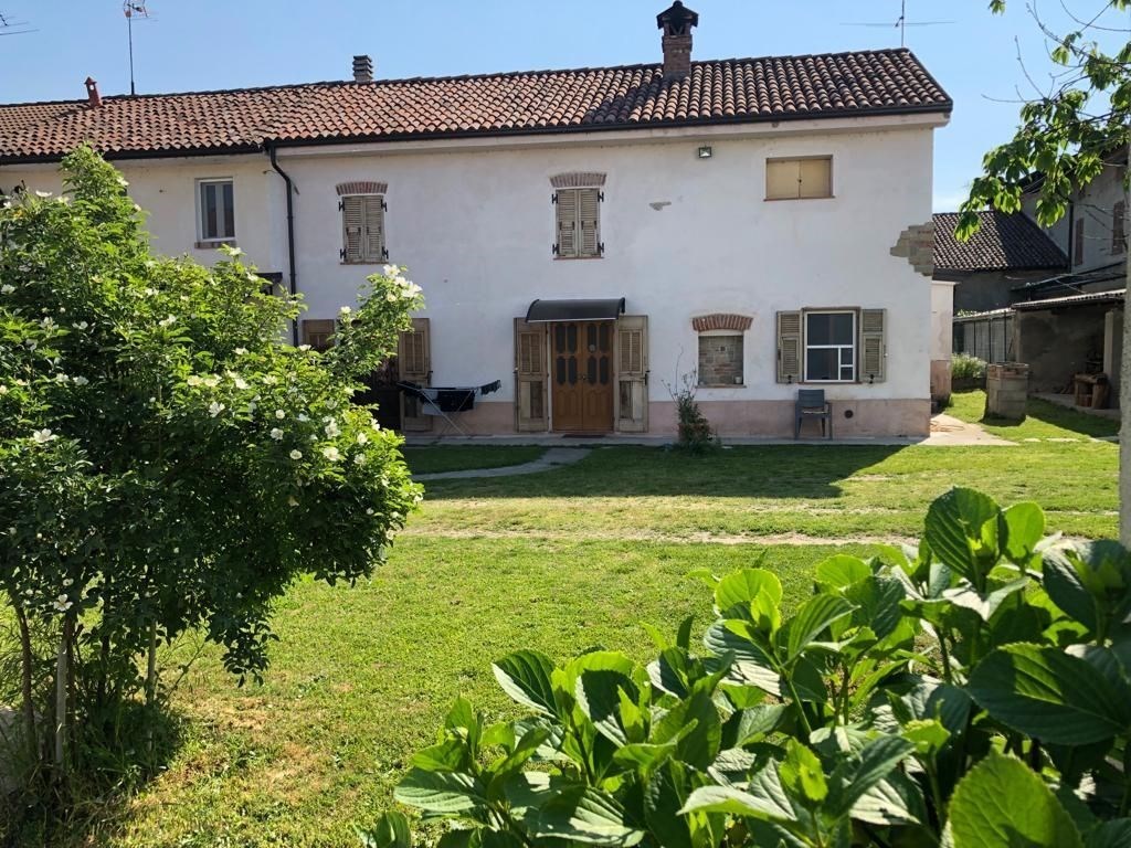 Casa Semindipendente in vendita a Predosa via Bobbio