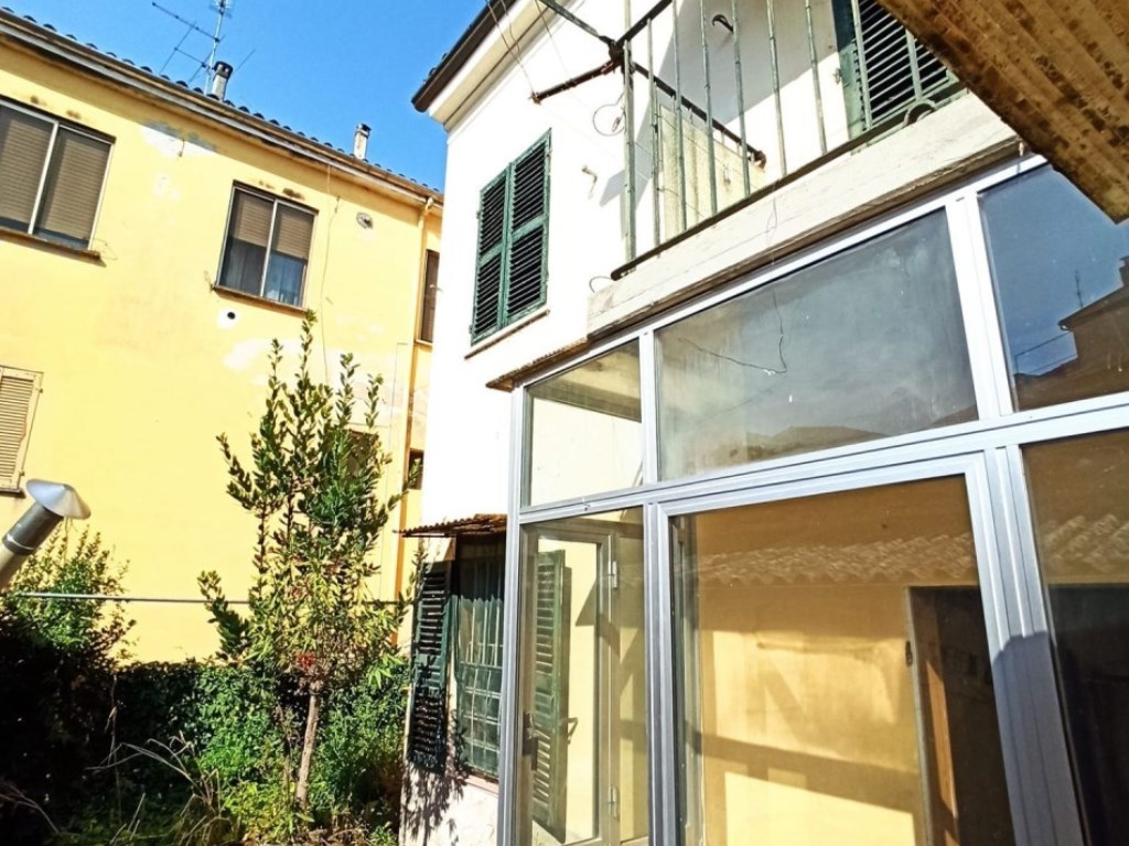Casa Semindipendente in vendita a Casale Monferrato via milano