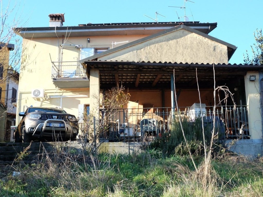 Casa Indipendente in vendita a Montù Beccaria