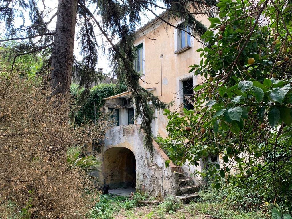 Villa Padronale in vendita a San Cipriano Picentino via Vecchia Farmacia