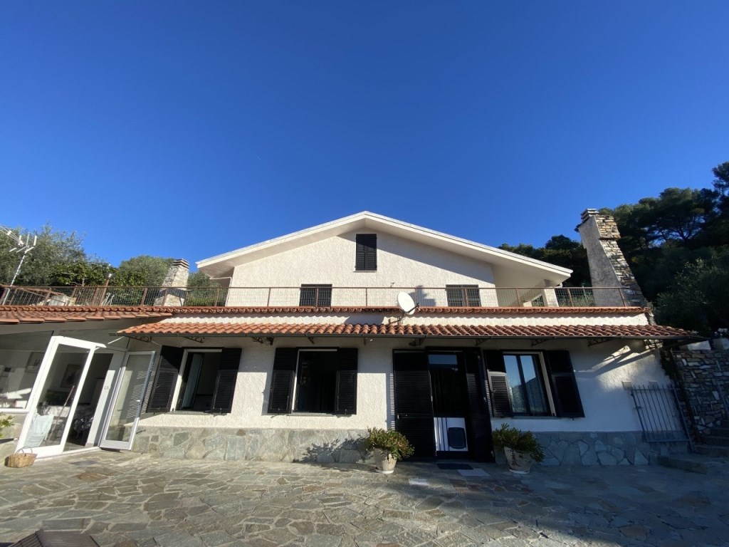 Villa in vendita a San Bartolomeo al Mare