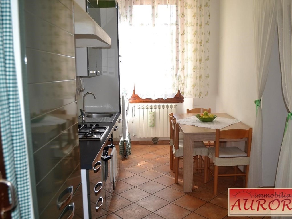 Appartamento in vendita a Poggibonsi piazza Dario Frilli, 53036