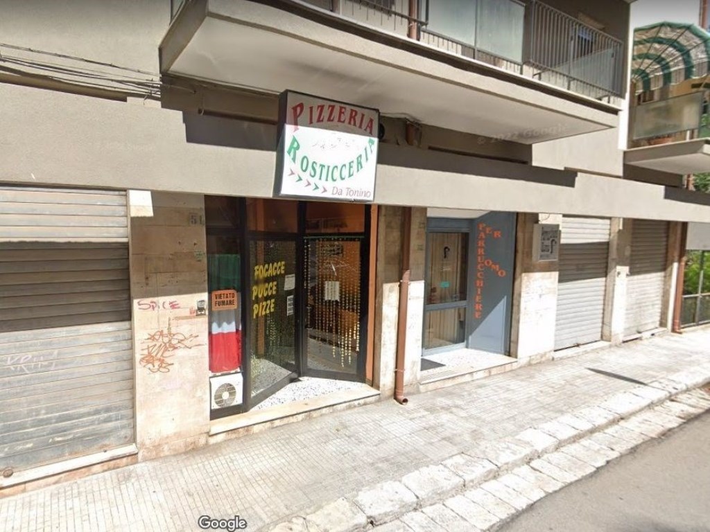 Locale Commerciale in vendita a Brindisi via Martiri delle Fosse Ardeatine, 51