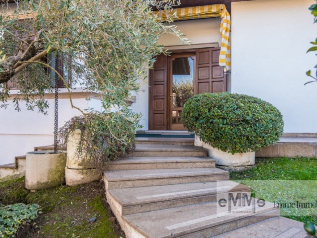 Villa in vendita a Montegrotto Terme via Ottaviana