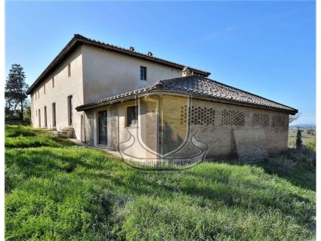 Villa a Schiera in vendita a Siena salteano