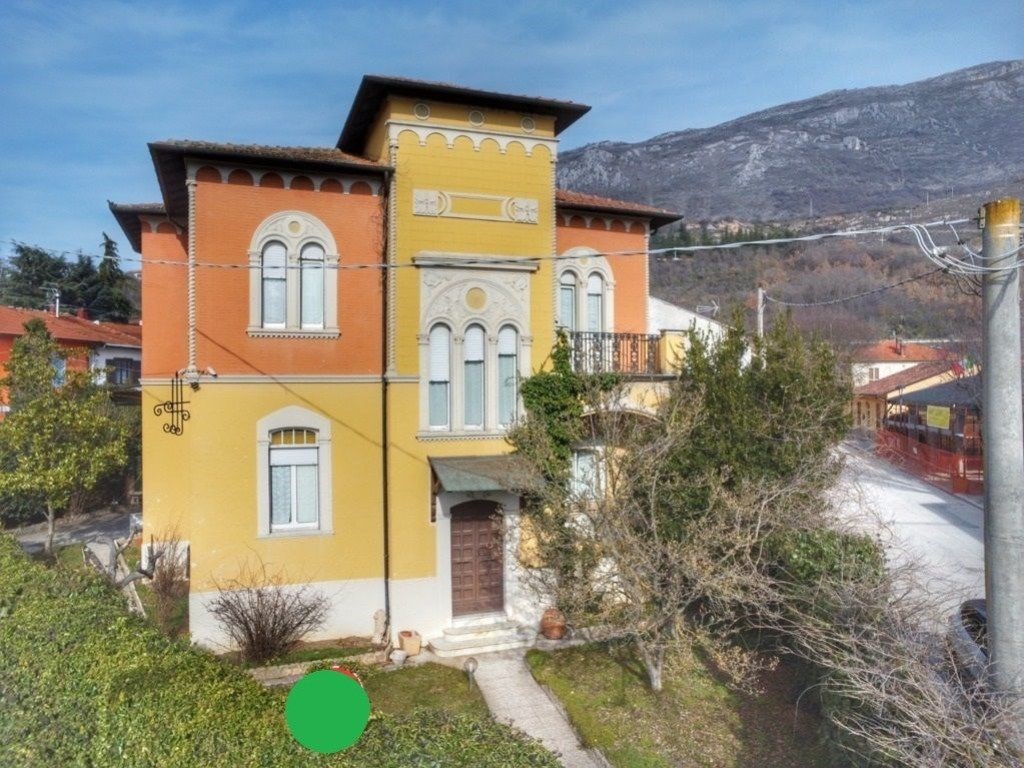 Villa in vendita ad Avezzano corso italia