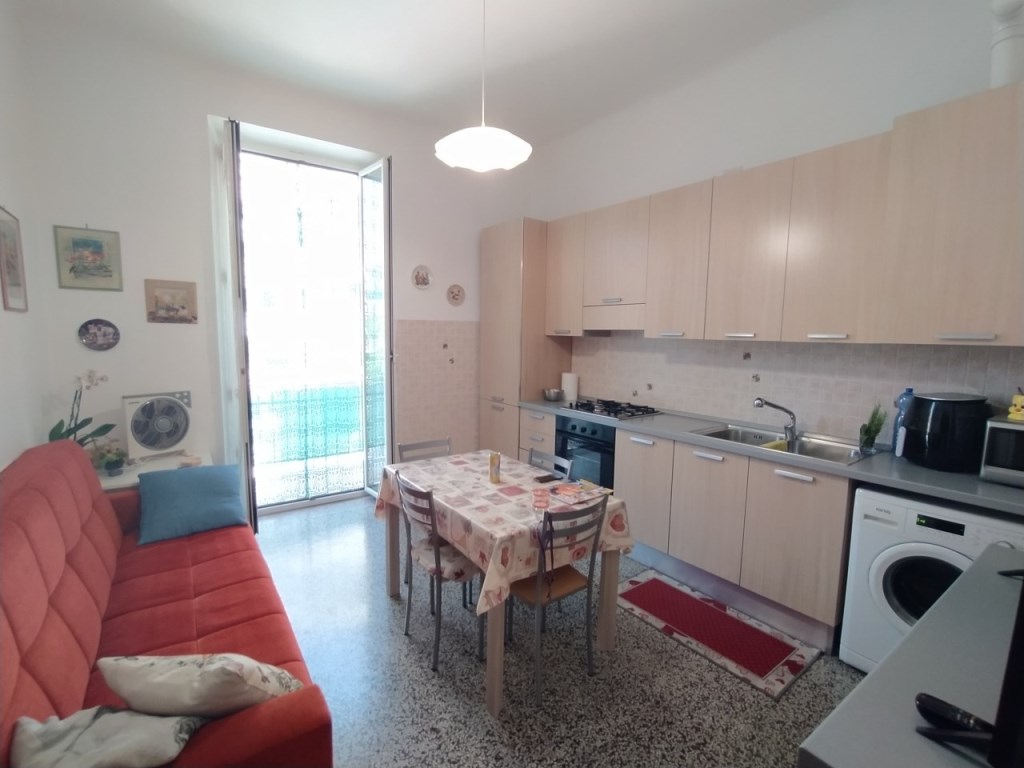 Appartamento in vendita a Savona via Francesco Mignone,
