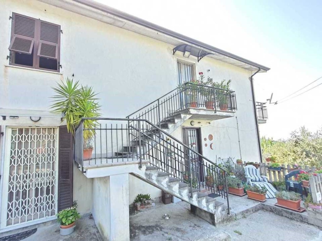 Casa Semindipendente in vendita a Sarzana