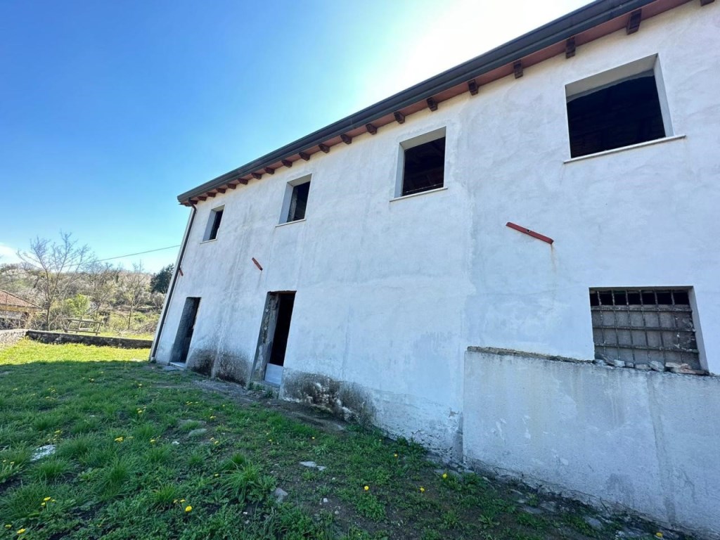 Casa Semindipendente in vendita a Vezzano Ligure
