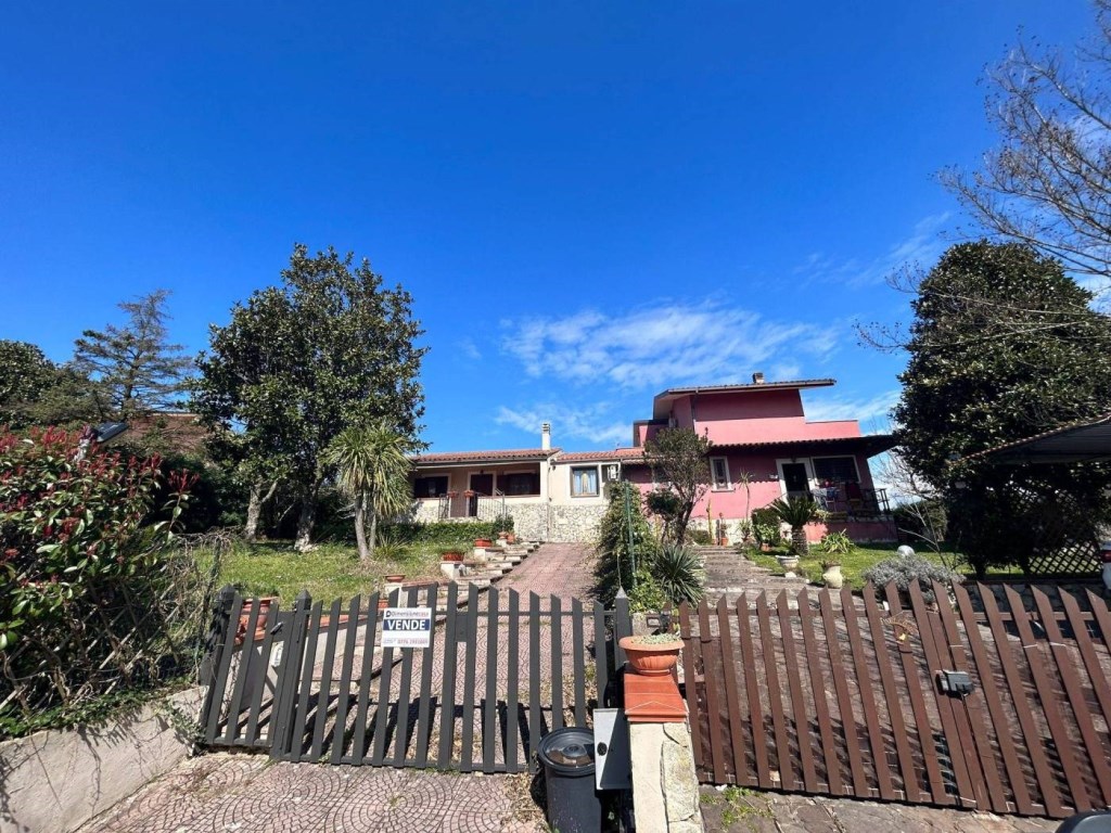 Villa Bifamiliare in vendita a Rocca d'Evandro via Casamarina