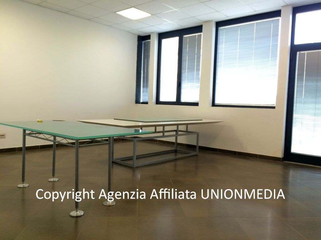 Ufficio in vendita a Sarzana via Variante Aurelia,