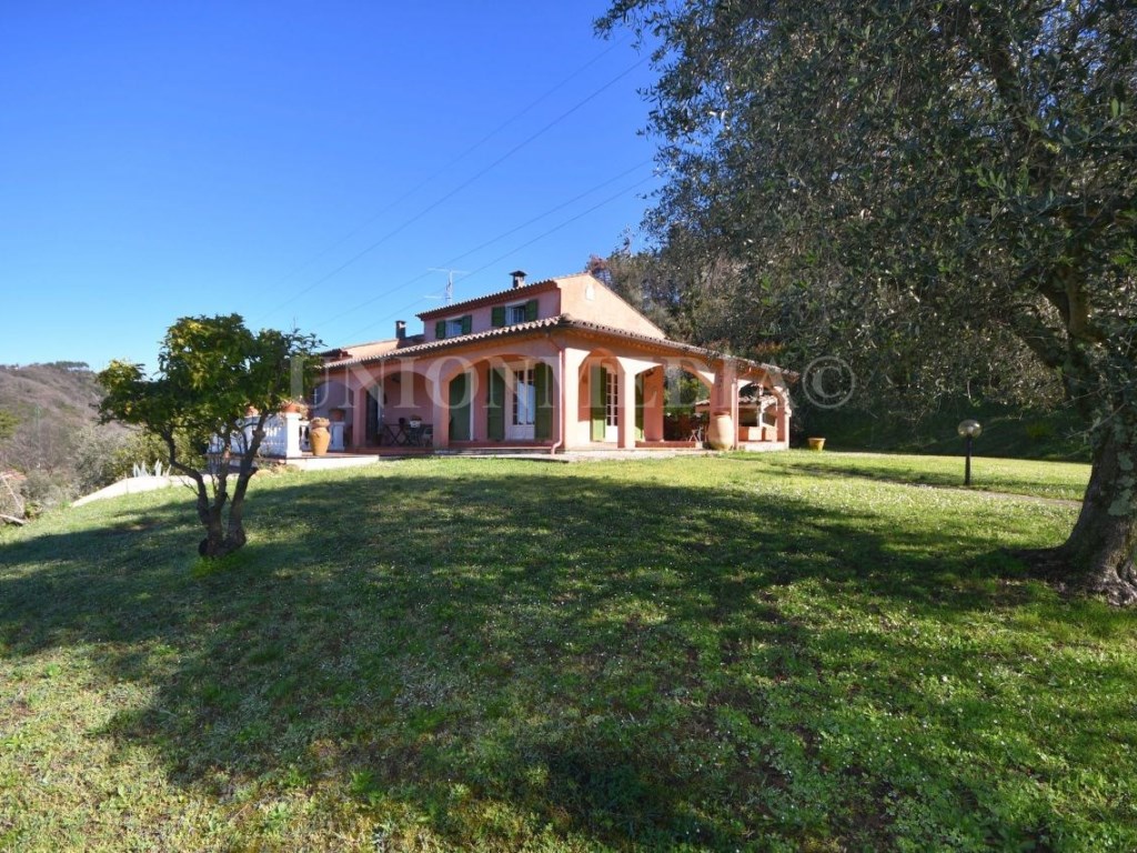 Villa in vendita a Sarzana via Prulla,
