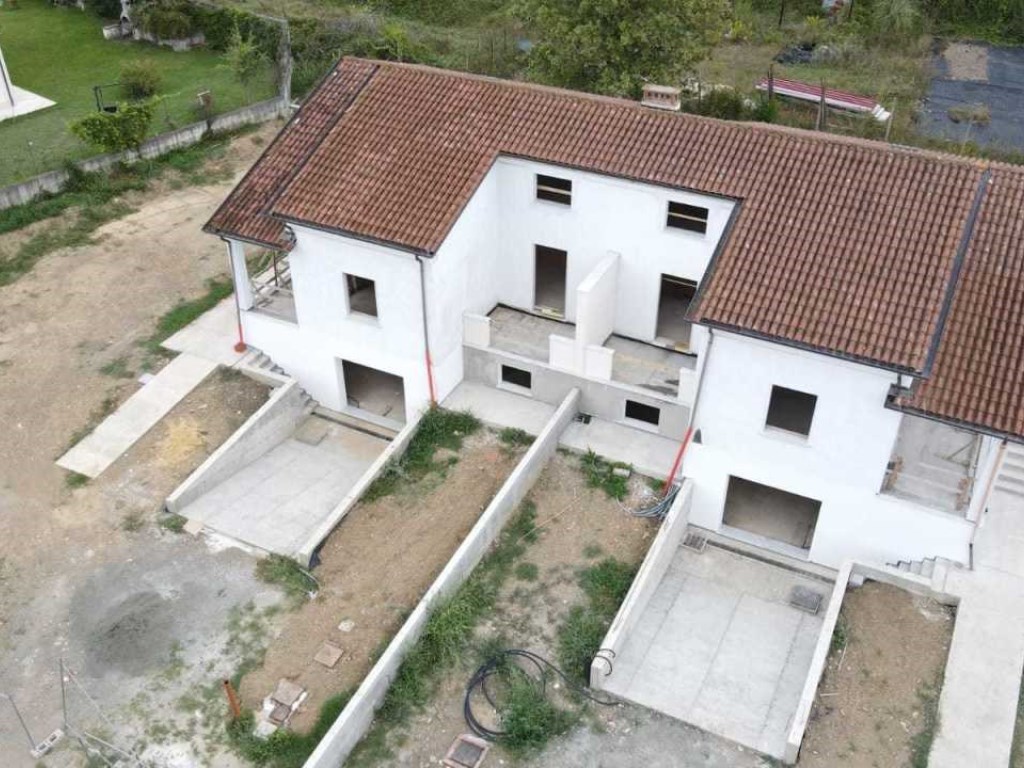 Casa Semindipendente in vendita a Sarzana via Turì, 20