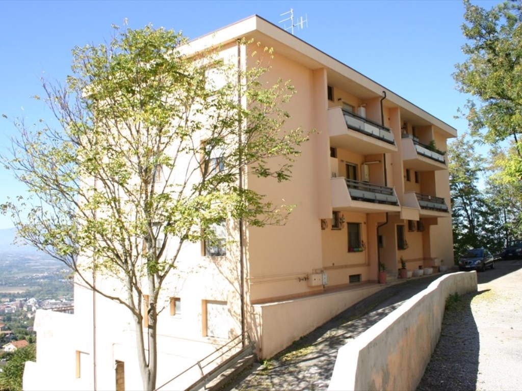 Appartamento in vendita a Chieti via Arenazze