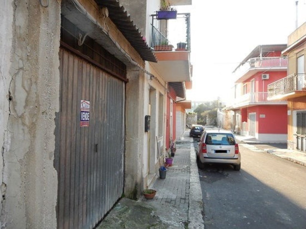 Garage in vendita a Pachino gioberti