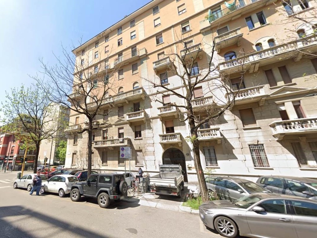 Appartamento in affitto a Milano via Losanna 23