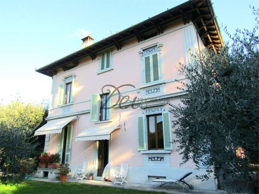 Villa in vendita a Pescia via Panoramica 17