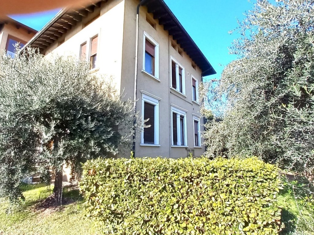 Appartamento in vendita a Salò viale Marco Enrico Bossi, 45