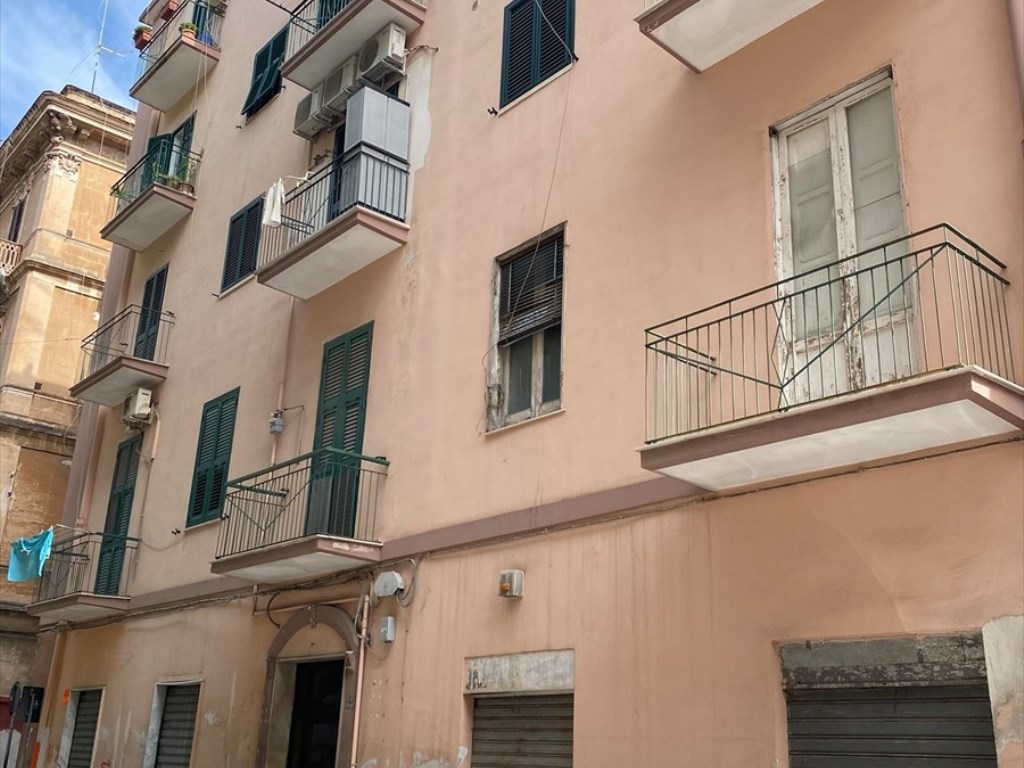 Appartamento in vendita a Taranto via d'alo' alfieri, 35