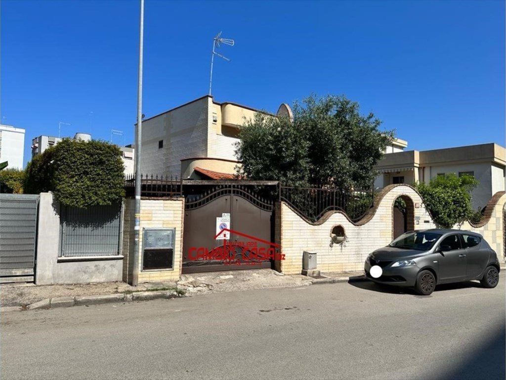 Villa a Schiera in vendita a Taranto via salvo d'acquisto, 31
