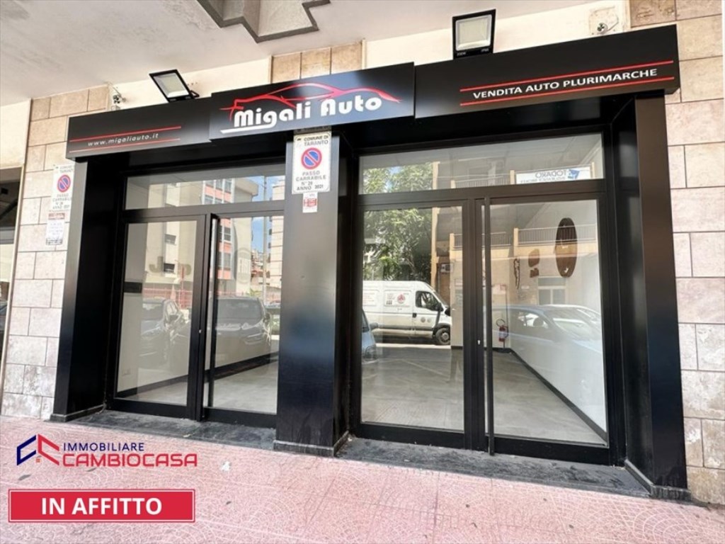 Locale Commerciale in affitto a Taranto via puglie 5