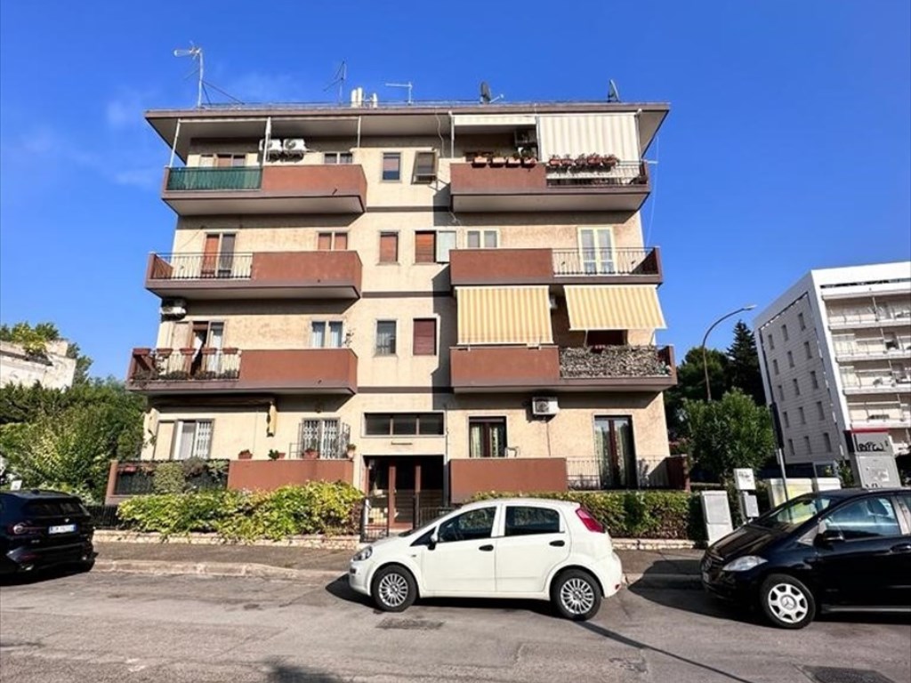 Appartamento in vendita a Taranto via millo 22