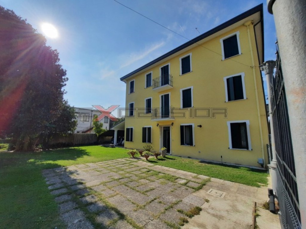 Villa in vendita a Cavarzere via g. Matteotti 20 bis